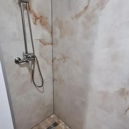 Le Nid De La Cigogne *